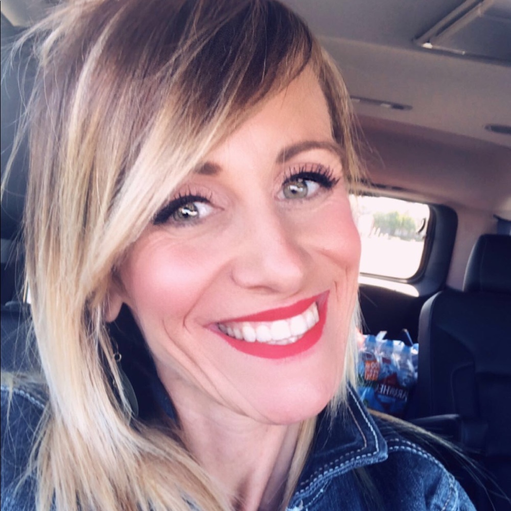 Meet your Posher, Kelly